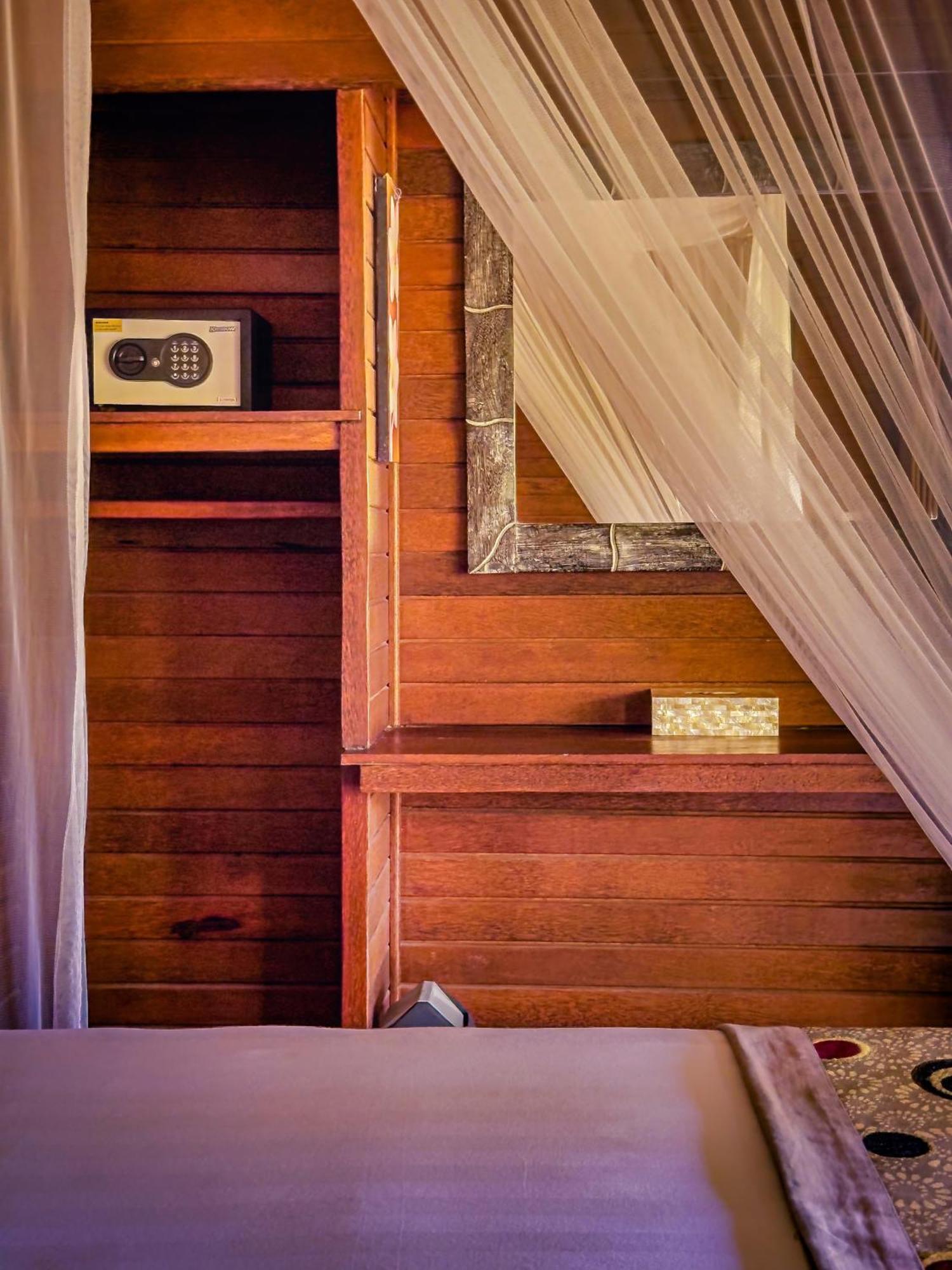 Island Garden Huts Lembongan Bed & Breakfast Nusa Lembongan  Exterior photo